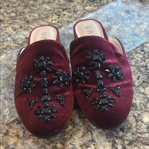 UNISA Velvet Beaded Mule Sz 9.5 Elegant Burgundy Embellished Women's House Shoe